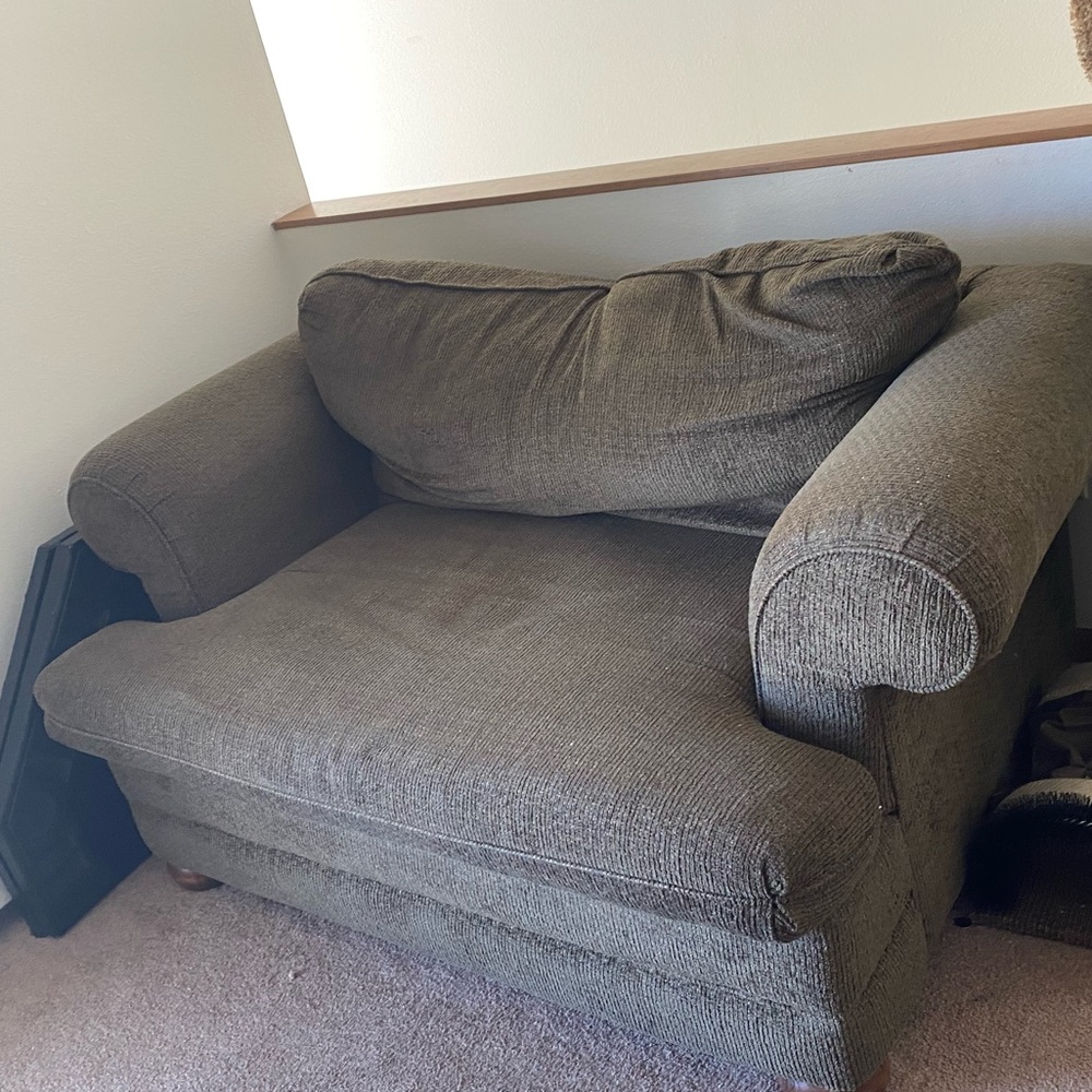 Love seat